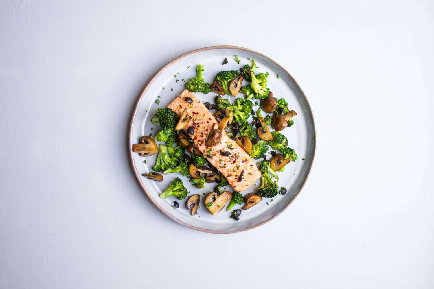 Siciliaanse zalm met broccoli en champignons