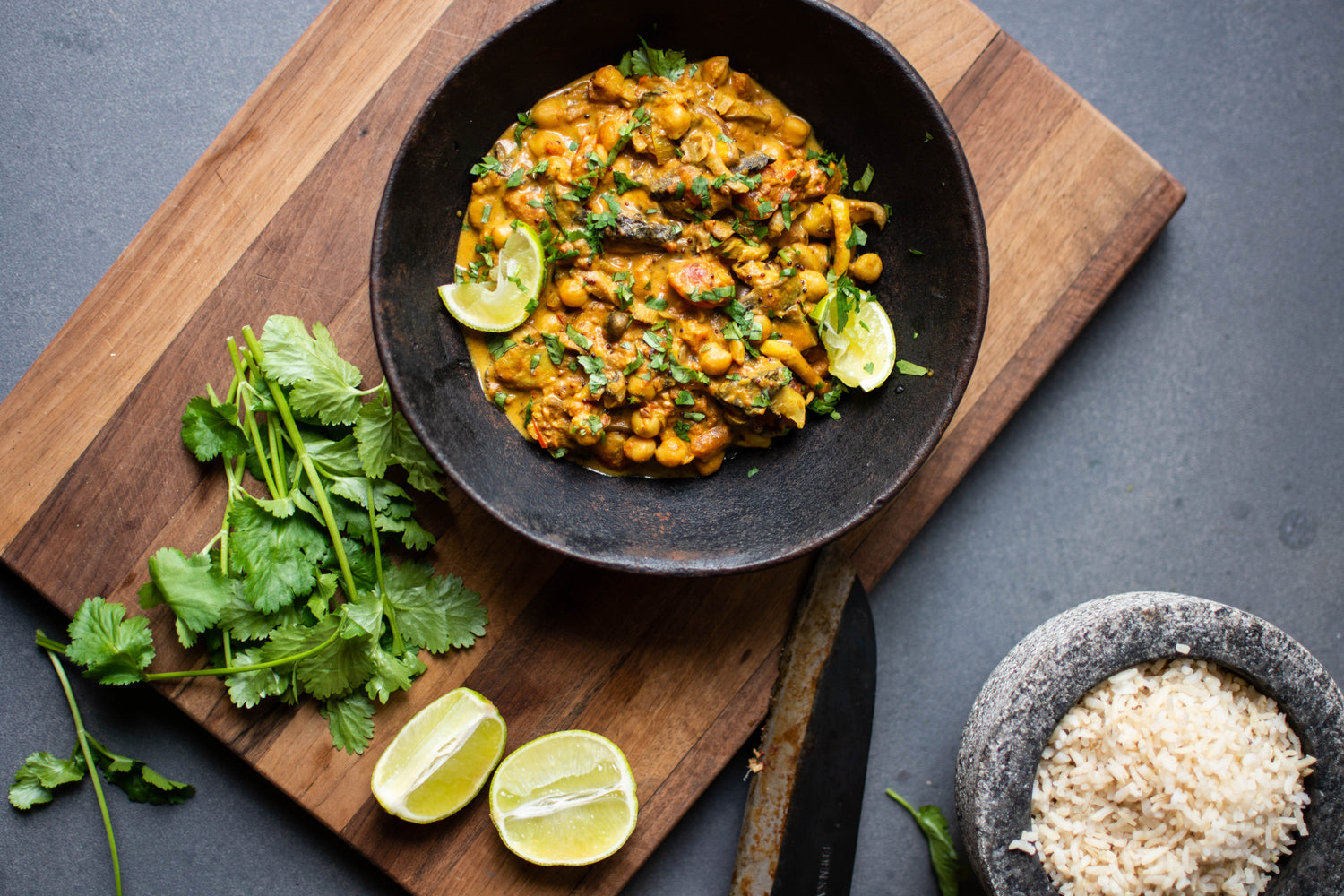 Paddenstoelen curry met kikkererwten en spinazie