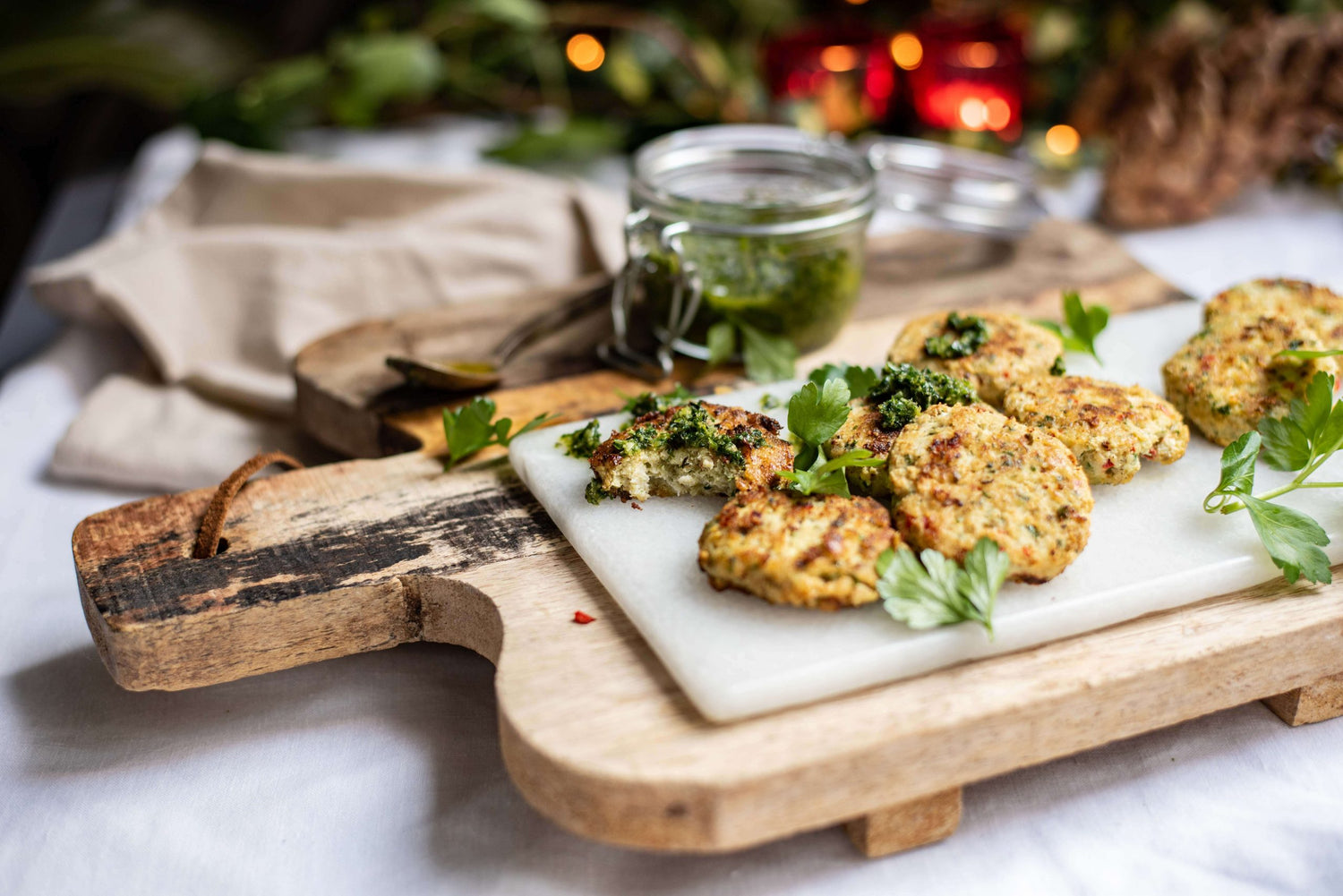 Viskoekjes met tijm-citroensalsa