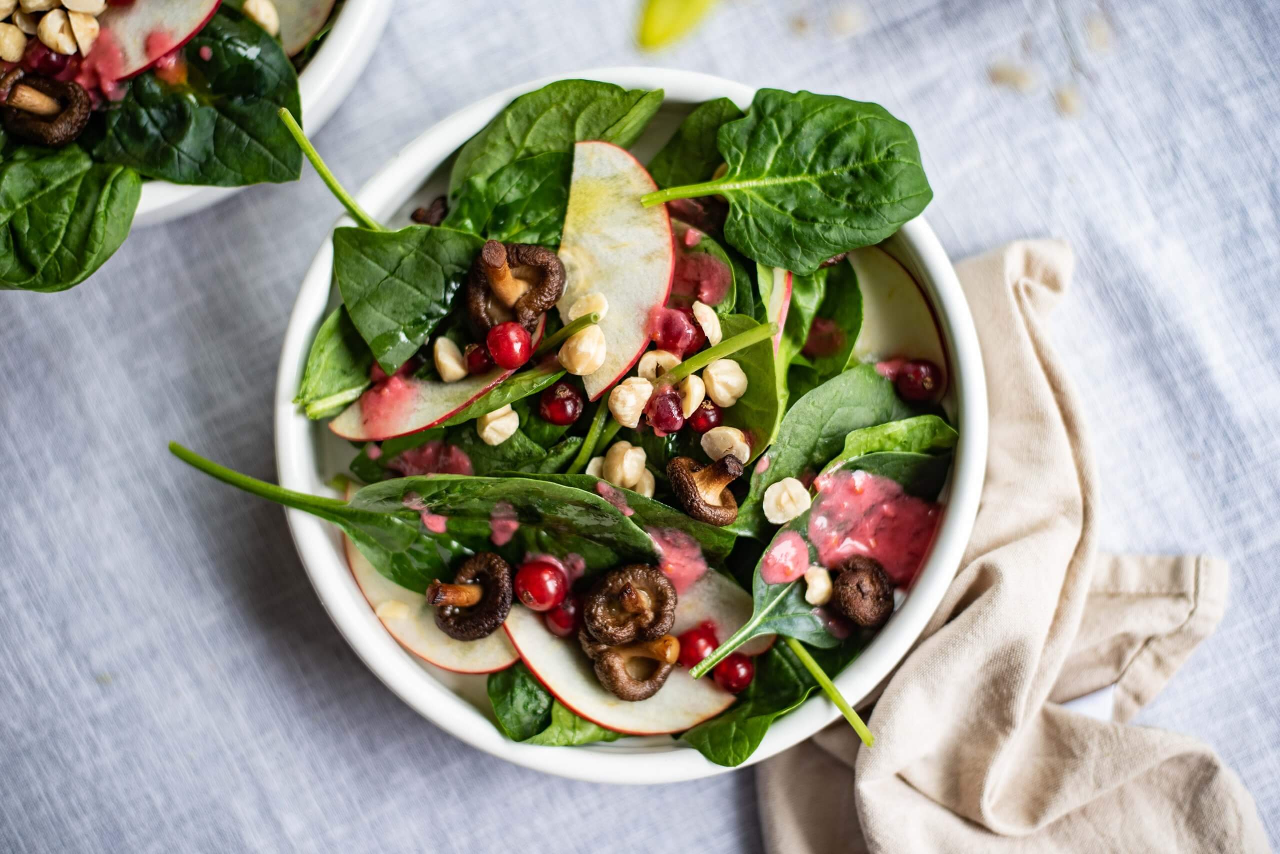 Posteleinsalade met shiitake en cranberrydressing