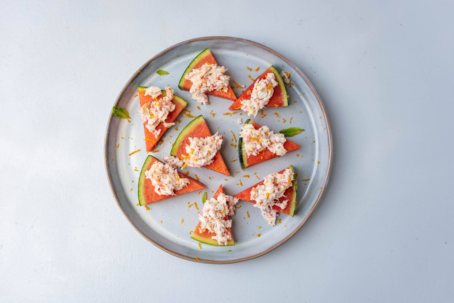 Krabsalade op watermeloen