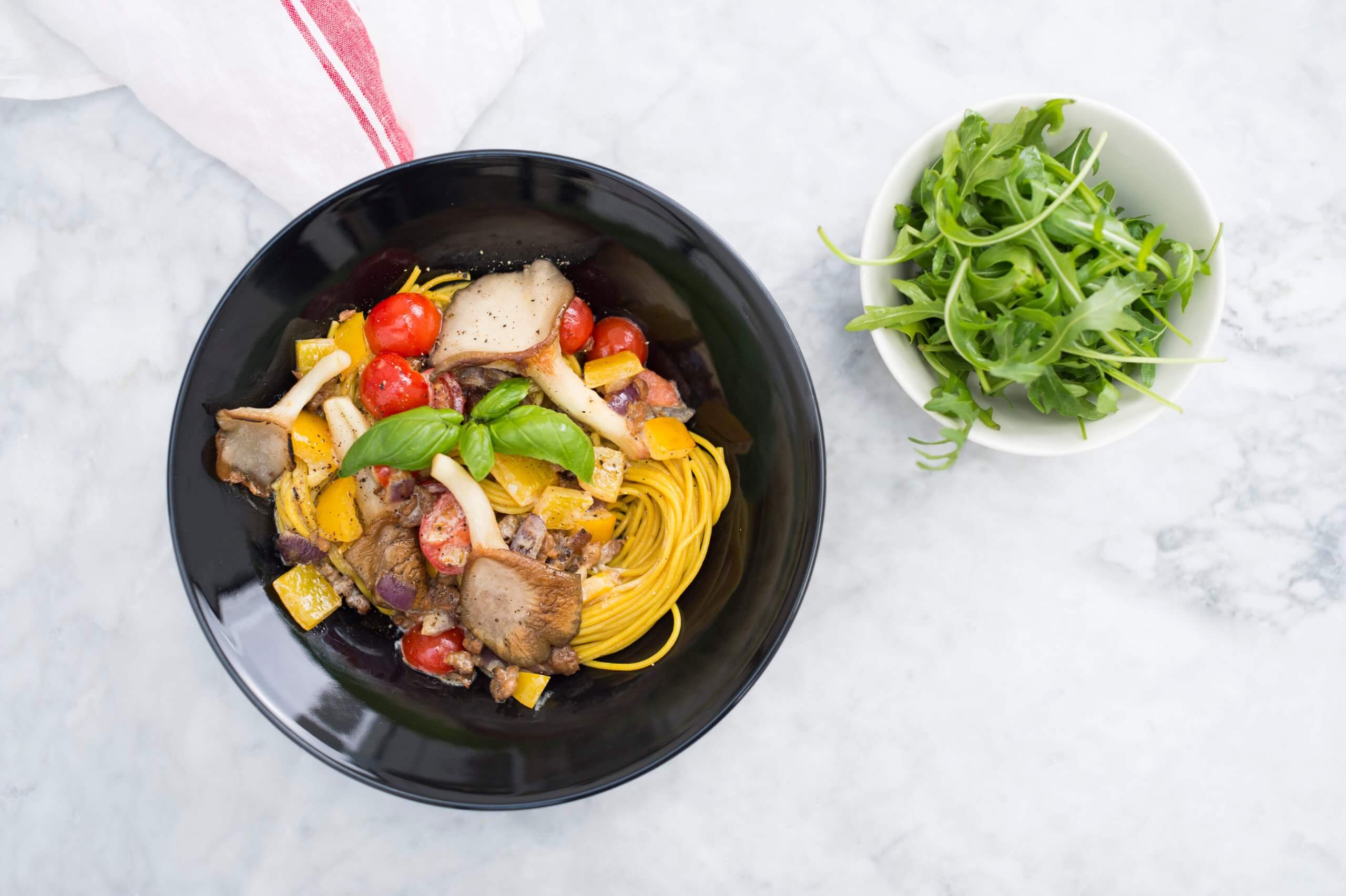 Spaghetti met oesterzwammen en cherrytomaatjes