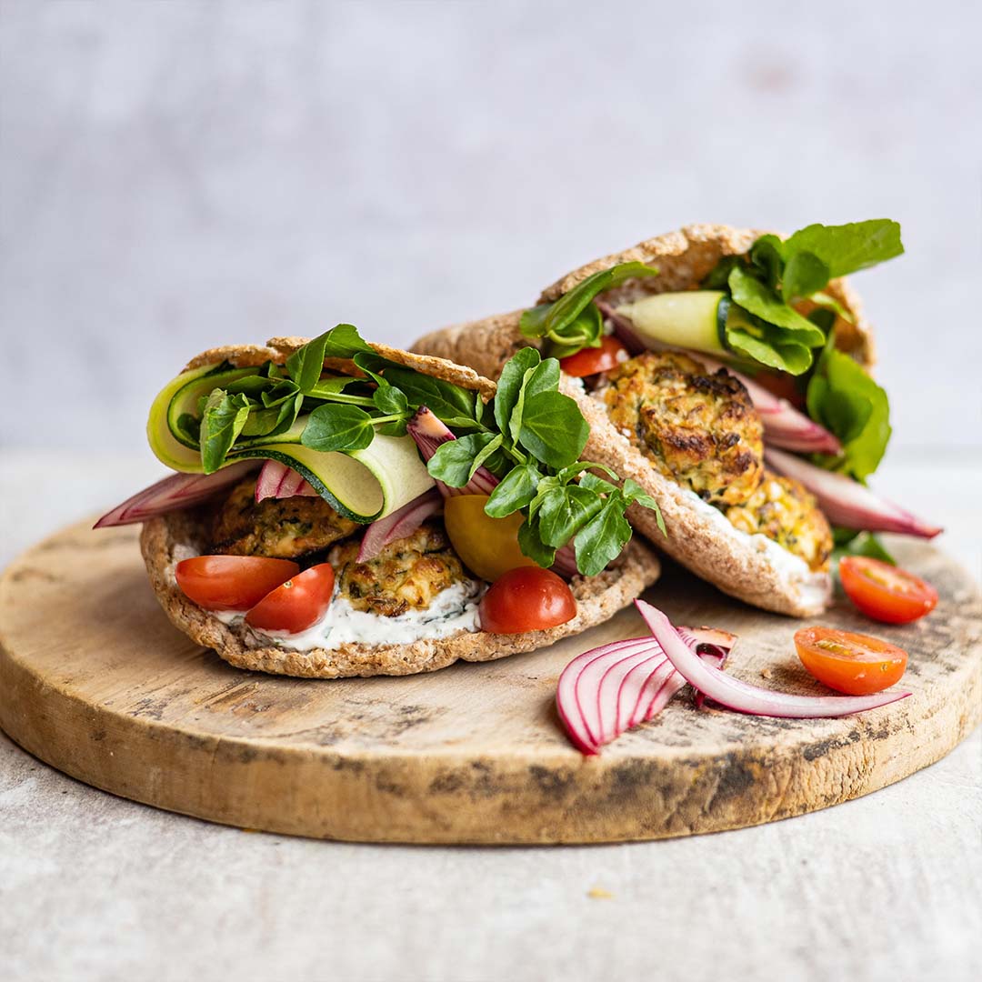 Courgetteballetjes in een pita