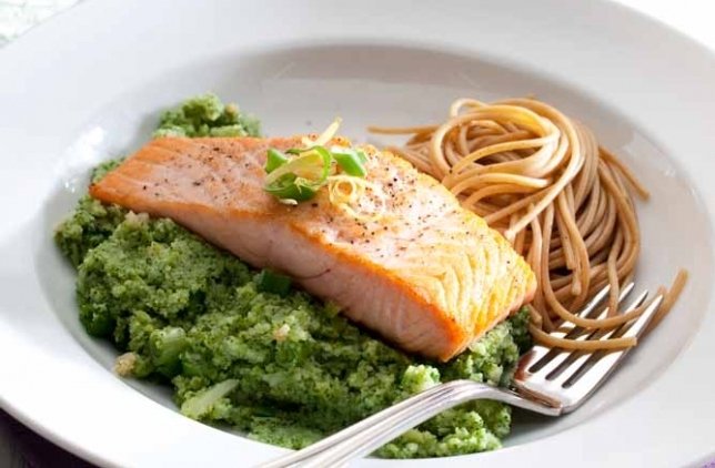 Zalm op een bedje van broccolipuree